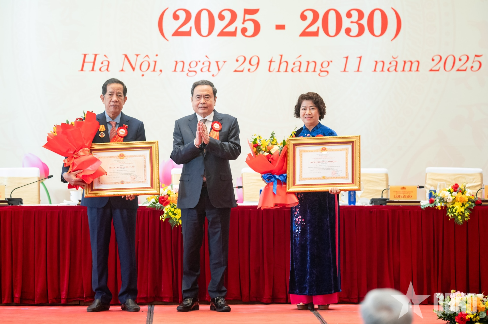 Không ngừng sáng tạo, xây dựng Quốc hội ngày càng chuyên nghiệp, hiện đại, hiệu lực, hiệu quả